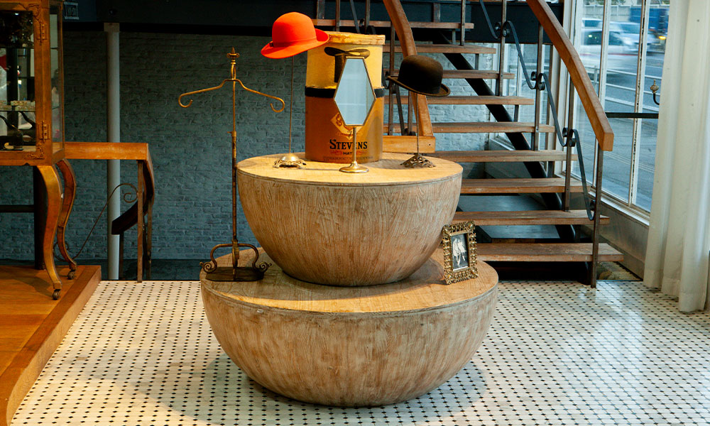 ROUND COFFEE TABLE