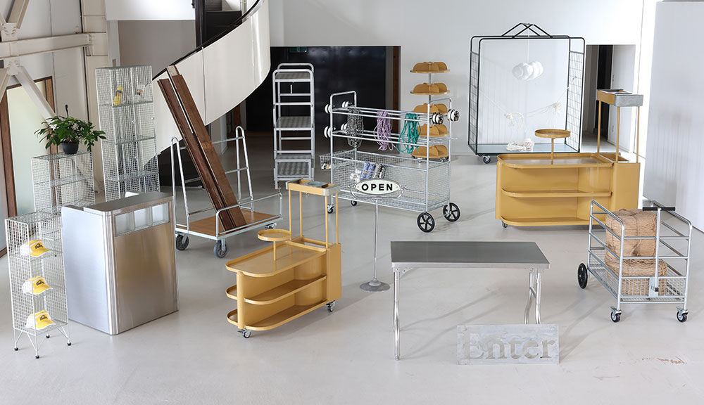 METAL DISPLAY STYLES