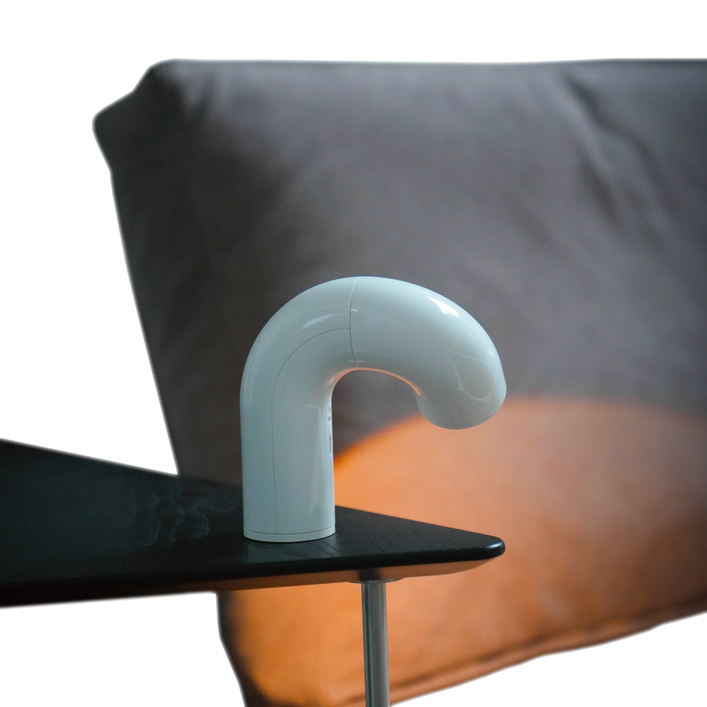 �T�C�h�e�[�u���ɒu���� TUBE LAMP