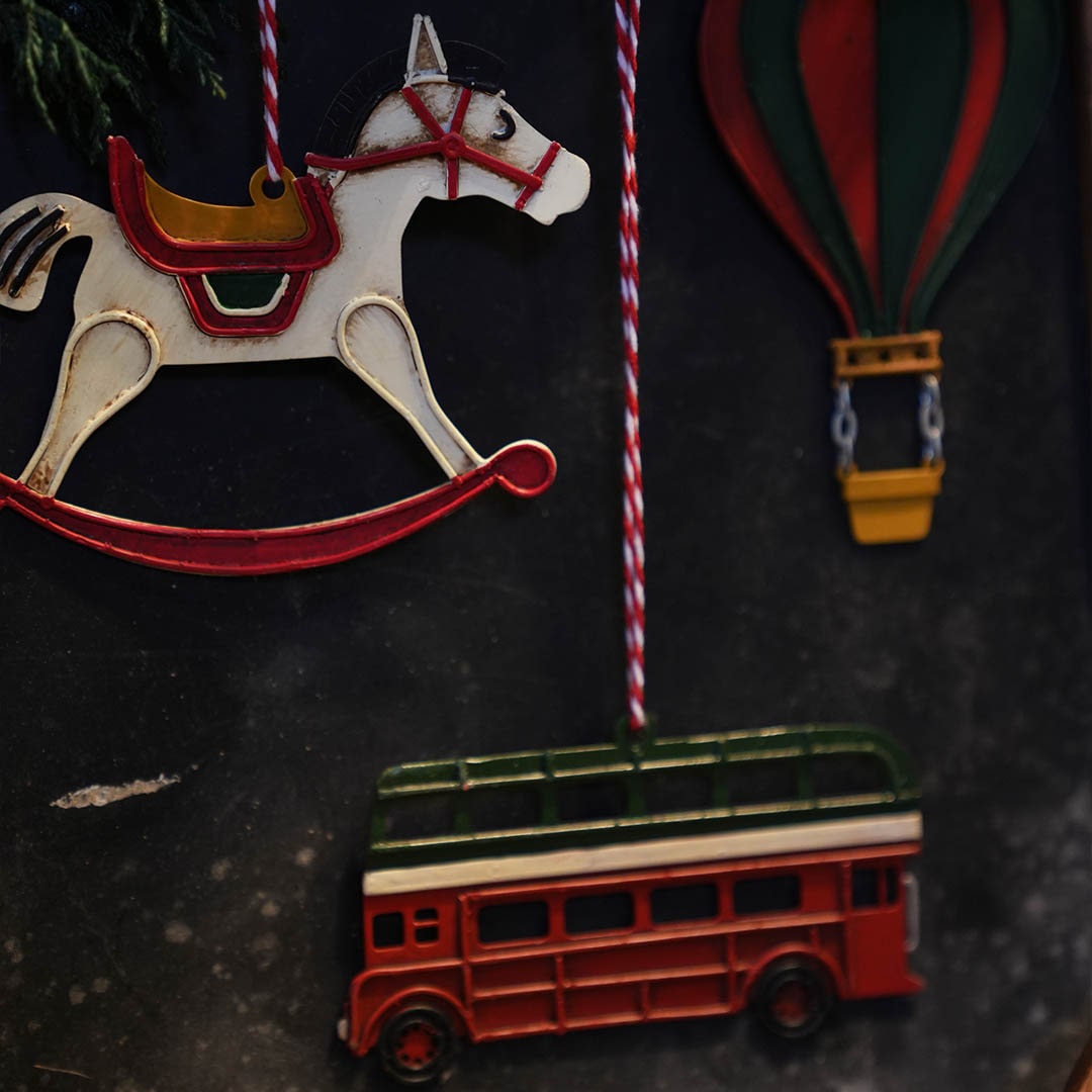 METAL ORNAMENT CAR C
