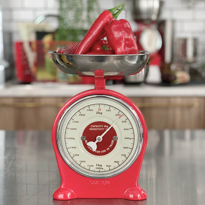 OLD FASHIONED SCALE RED