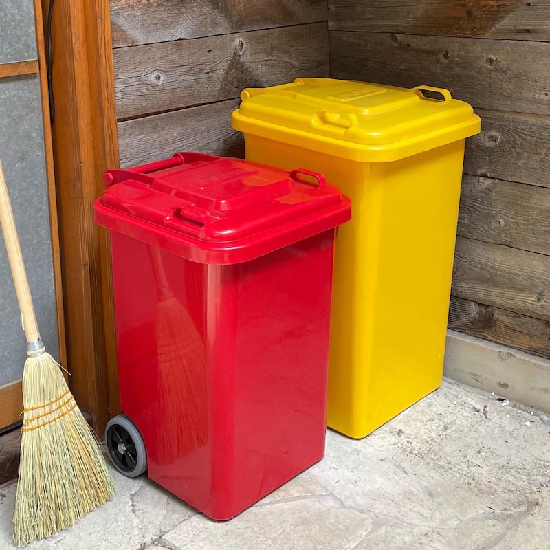 PLASTIC TRASH CAN 45L RED