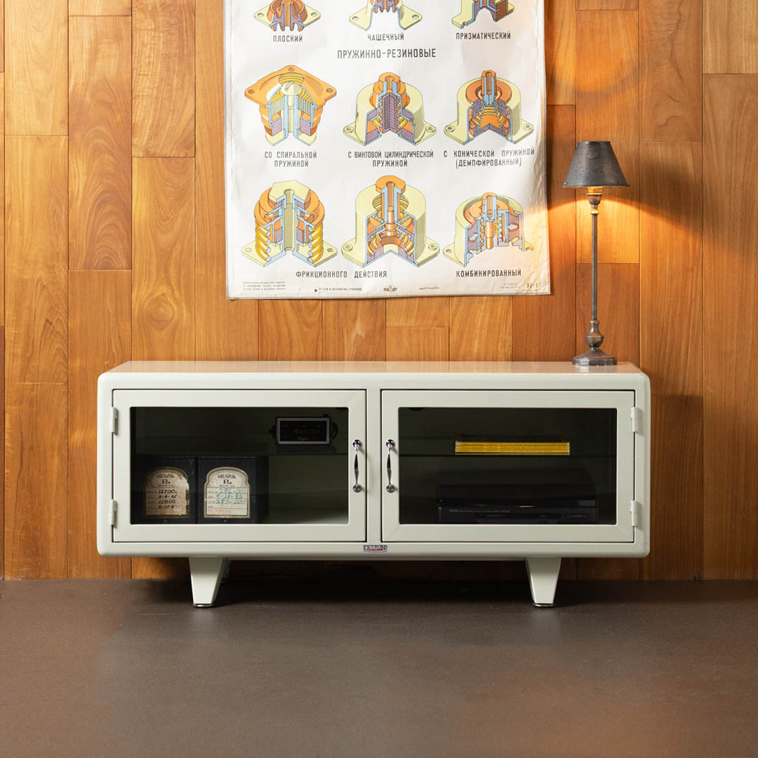 ライトウッド 3ドア収納キャビネット　イオンかな？ ライトウッド 3ドア収納キャビネット イオンかな？