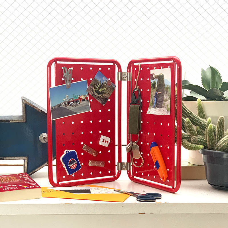 MINI PEGBOARD RED