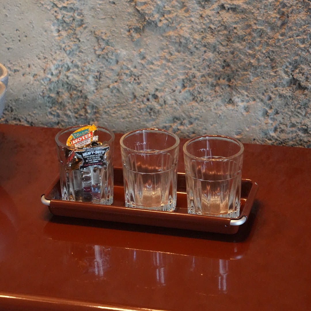 DESKTOP TRAY BRICK BROWN