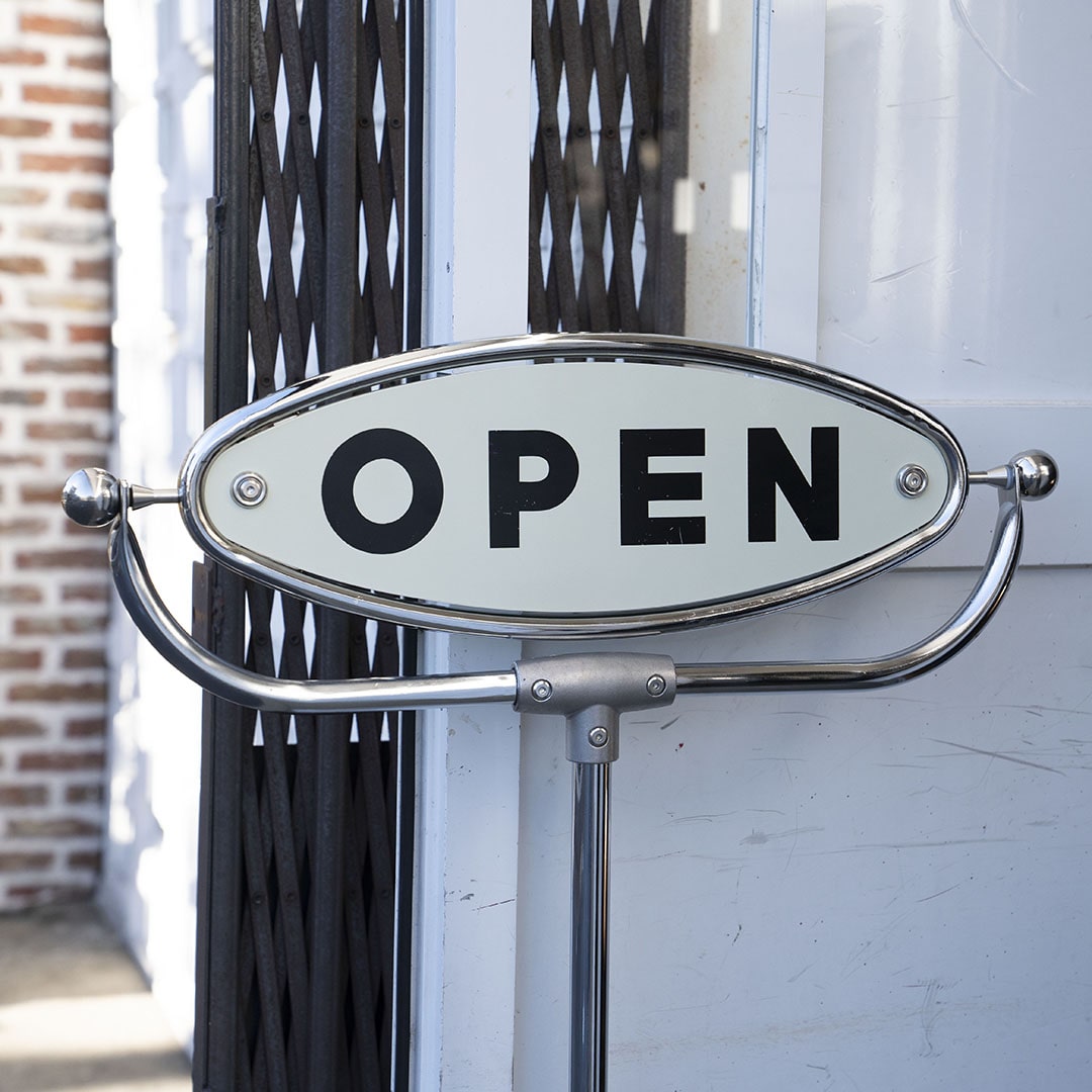 OPEN-CLOSED SIGN STAND