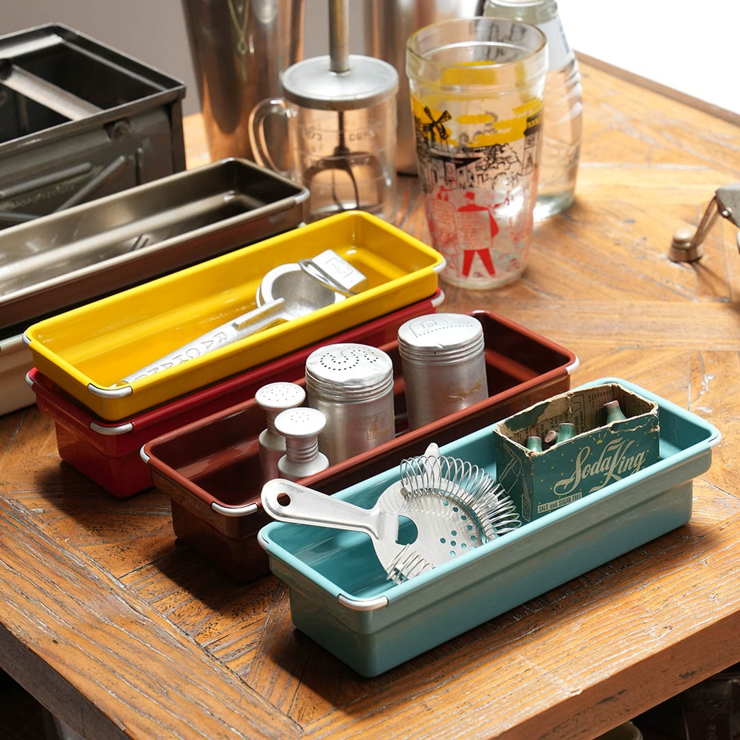 OBLONG TRAY BRICK BROWN