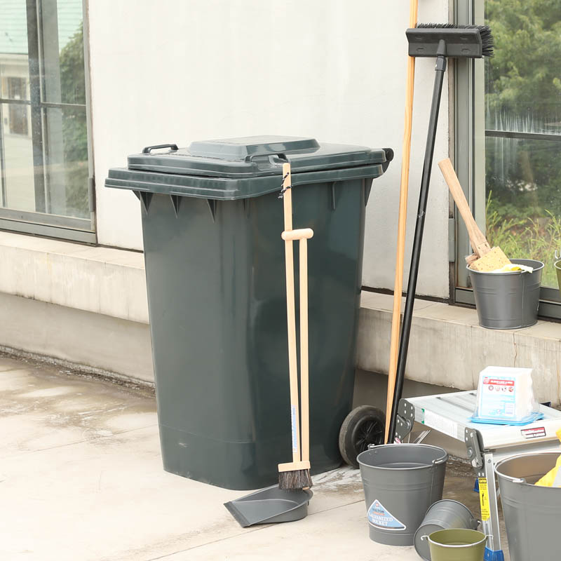 PLASTIC TRASH CAN 240L GRAY