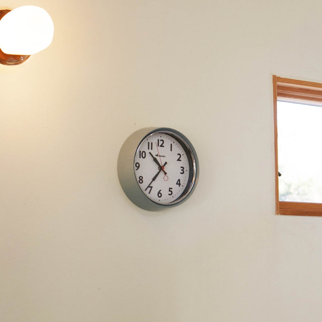WALL CLOCK CLASSIC GRAY