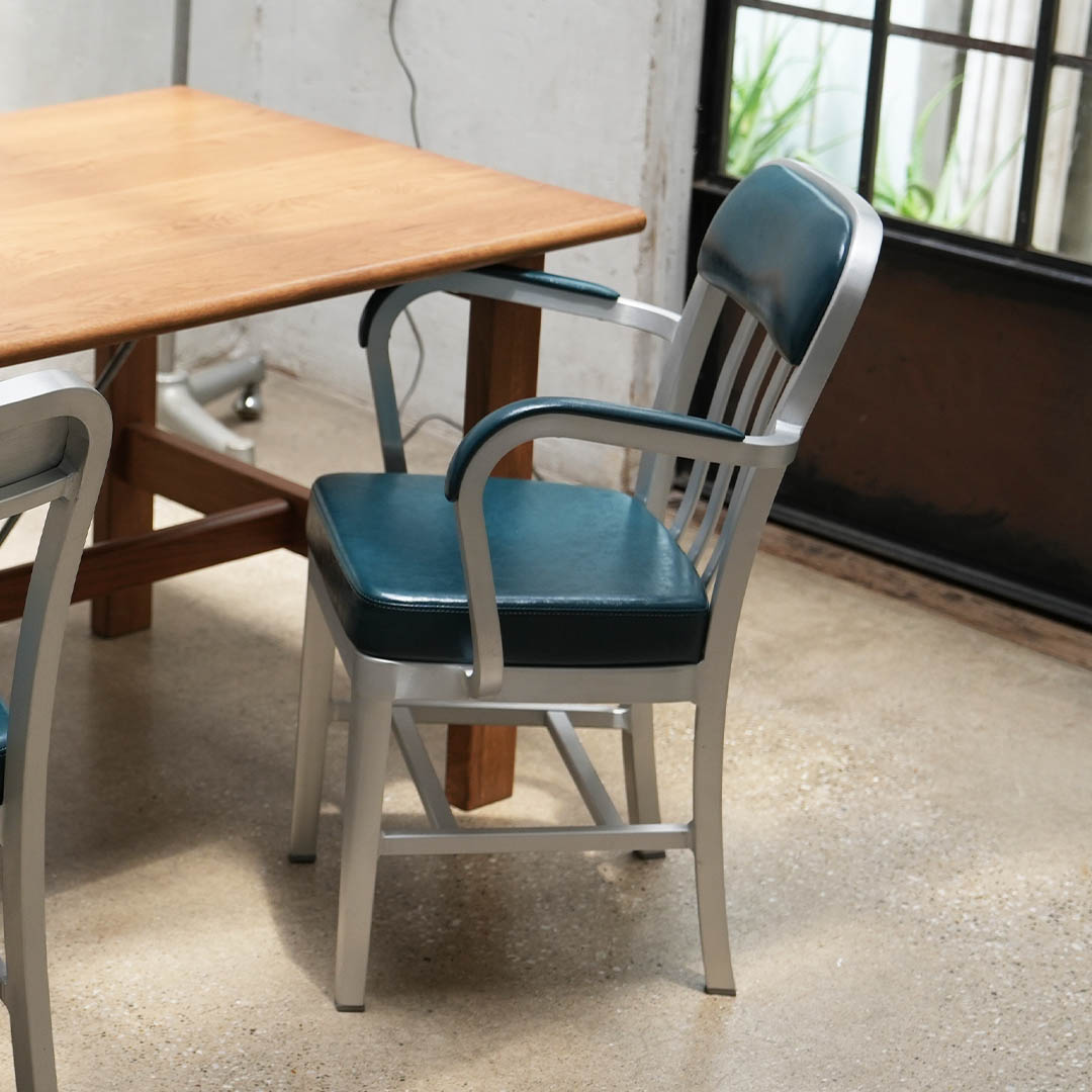 ALUMINUM ARM CHAIR NAVY