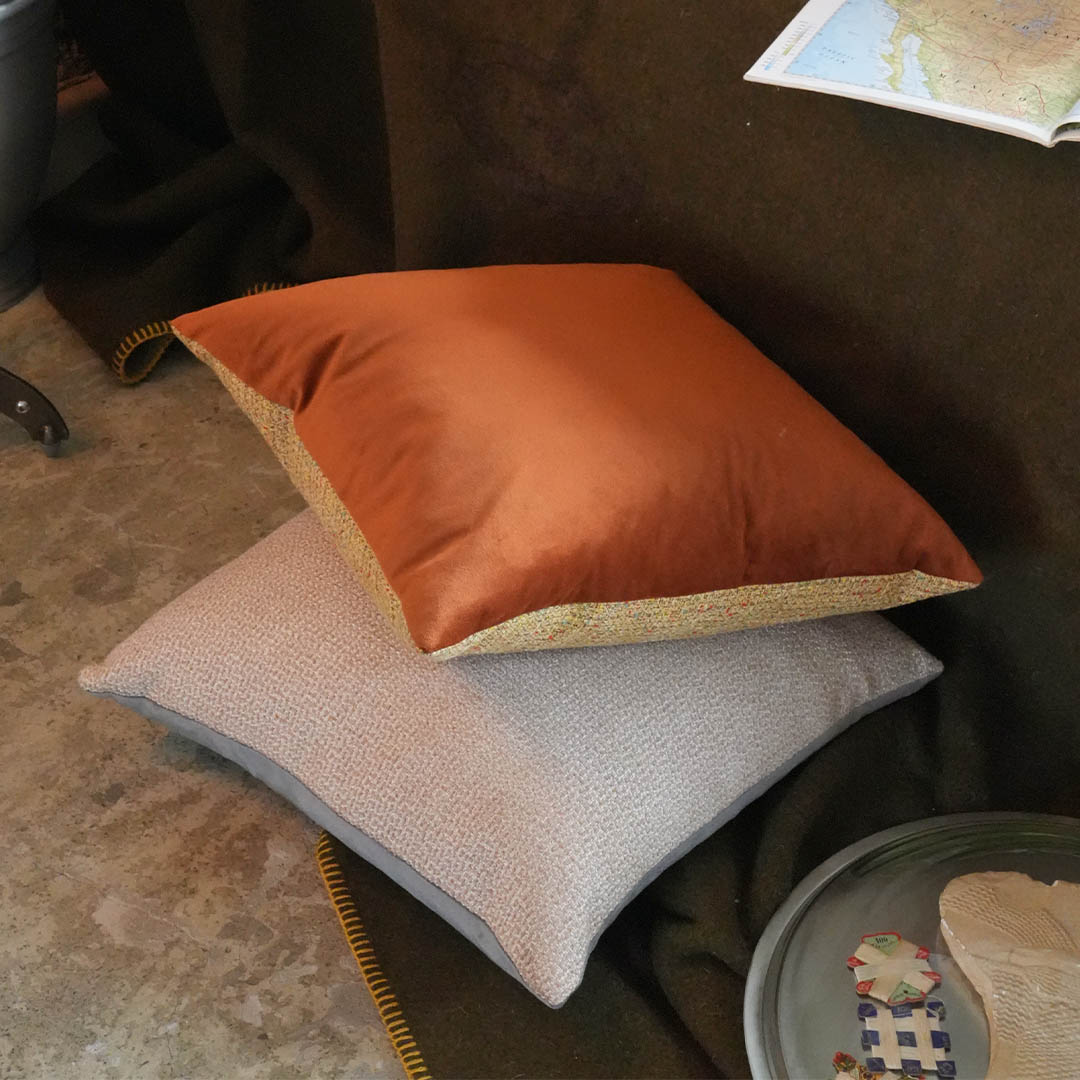 BICOLOR CUSHION YELLOW MIX/BROWN