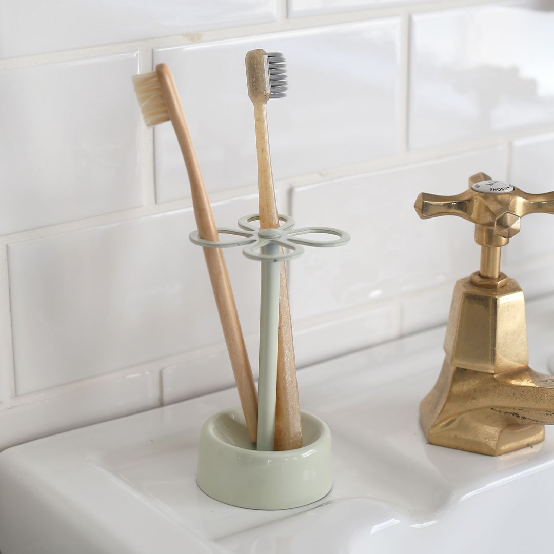 4 HOLES TOOTHBRUSH HOLDER IVORY