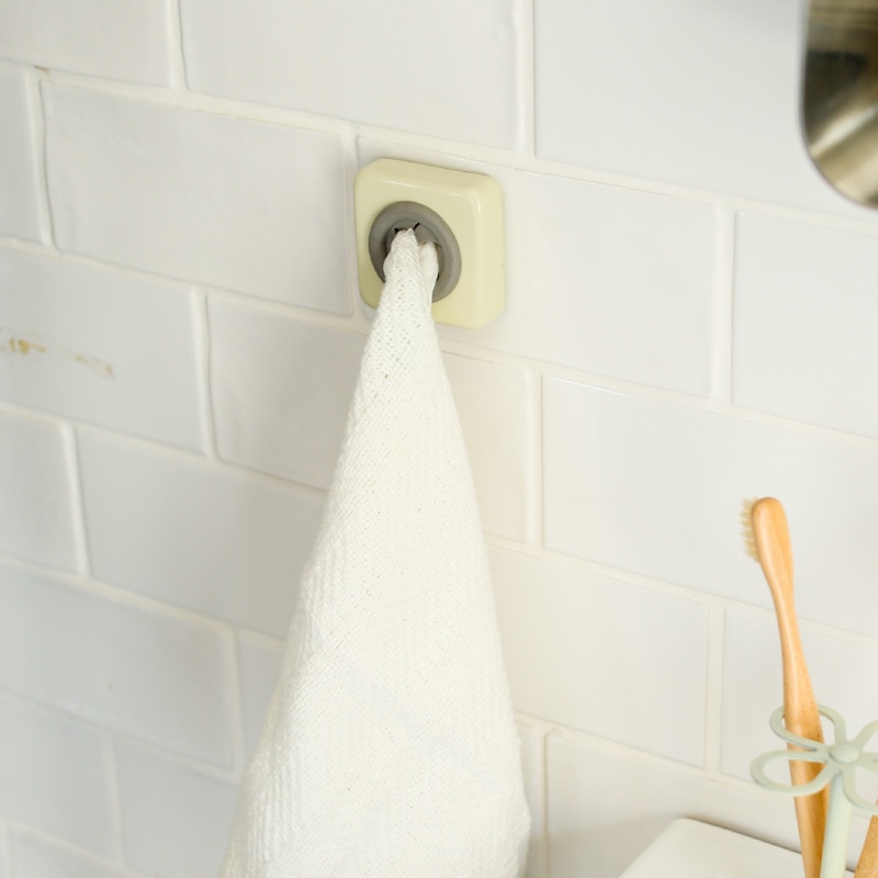 TOWEL HOLDER SQUARE IVORY