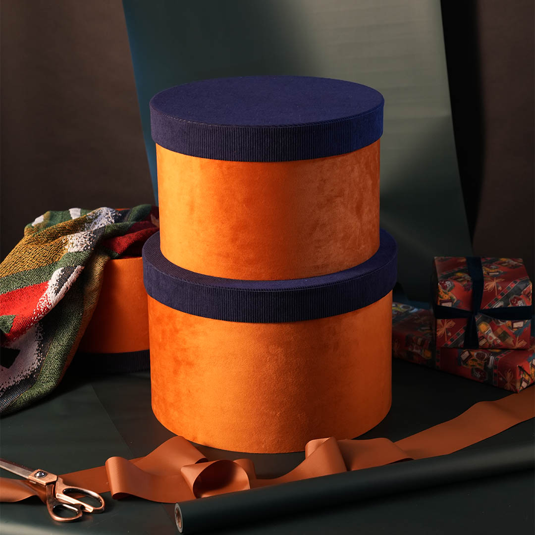 ROUND GIFT BOX NAVY/CAMEL SET OF 5