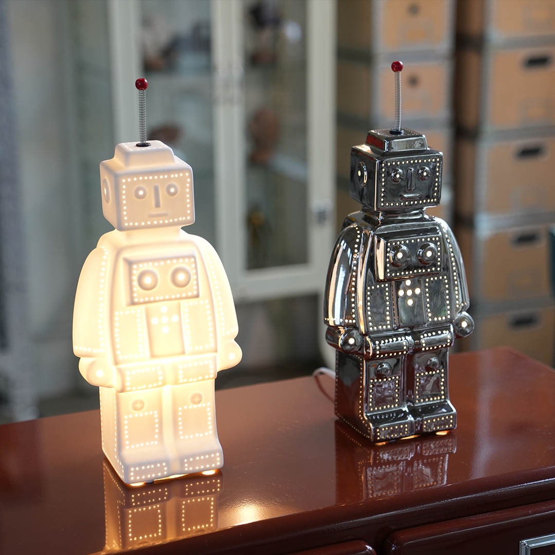 PORCELAIN ROBOT LIGHT MAT WHITE