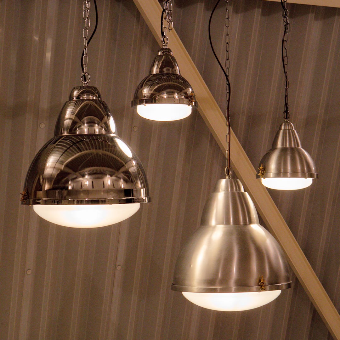 ALUMINUM WAREHOUSE LAMP L CHROME