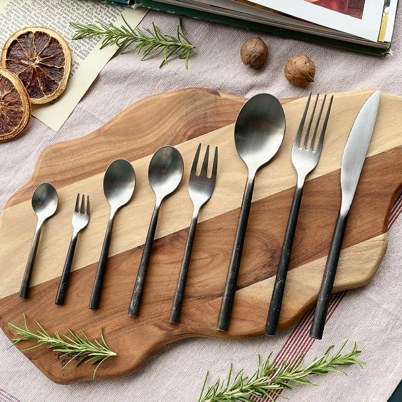 VANDULE CUTLERY DINNER KNIFE