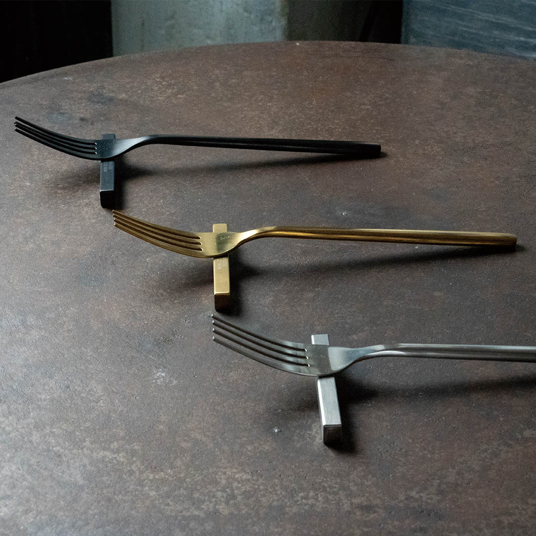CUTLERY REST SQUARE L70 MATT GOLD