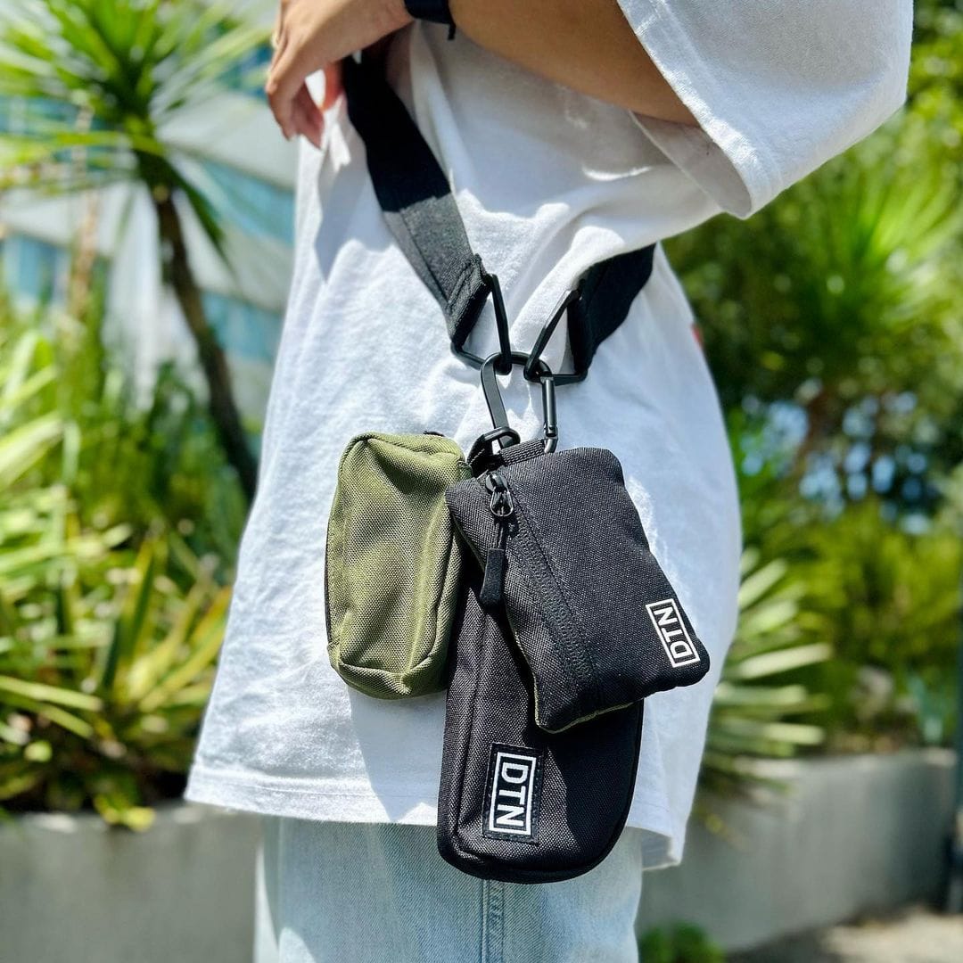 DTN THREE POUCH SHOULDER BLACK×KHAKI