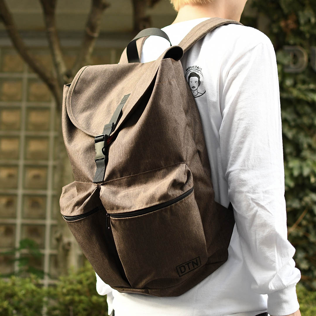 DTN×FRUIT OF THE LOOM DAYPACK BROWN