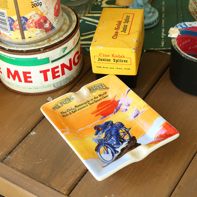 ART ASHTRAY Q-S