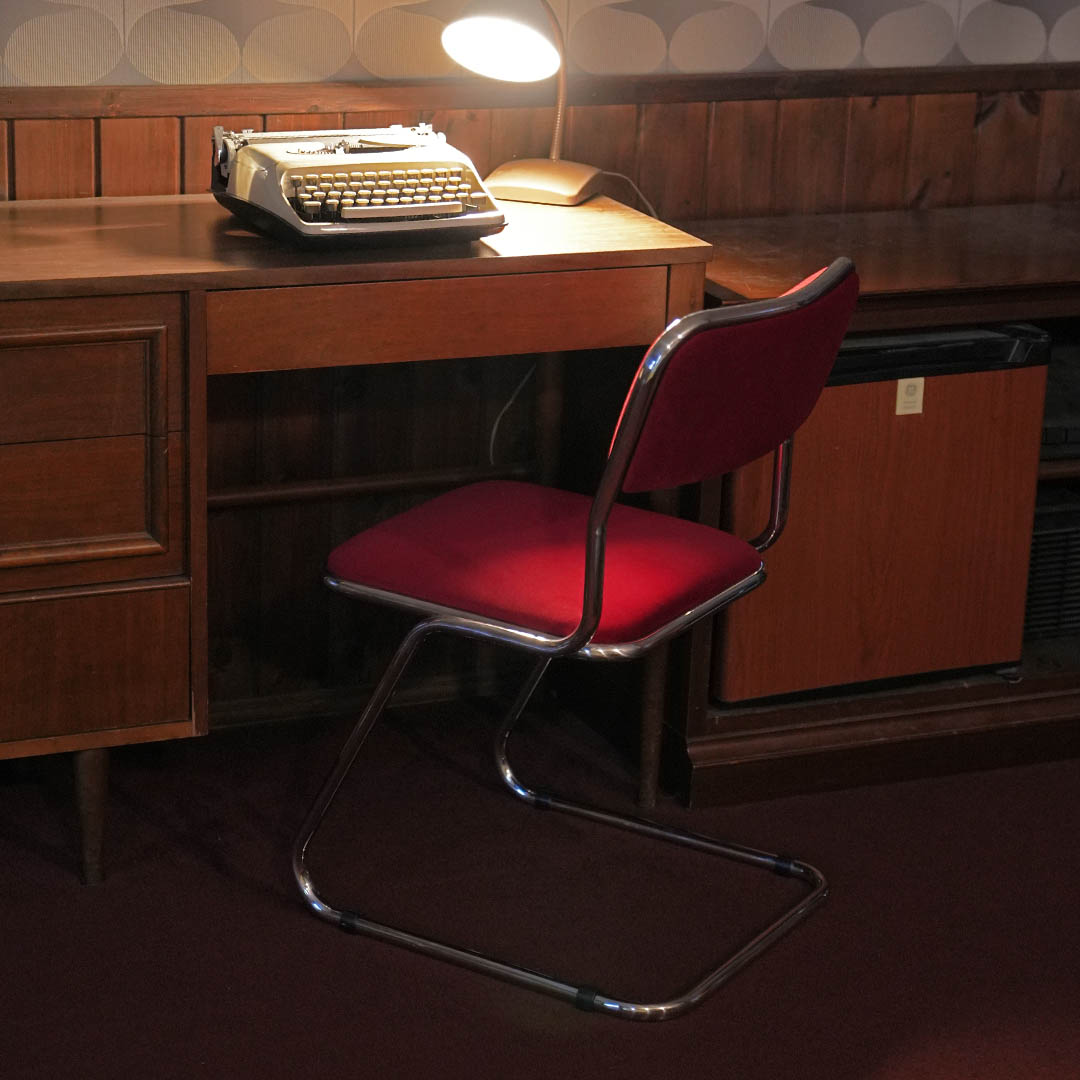 PIPE CHAIR RED