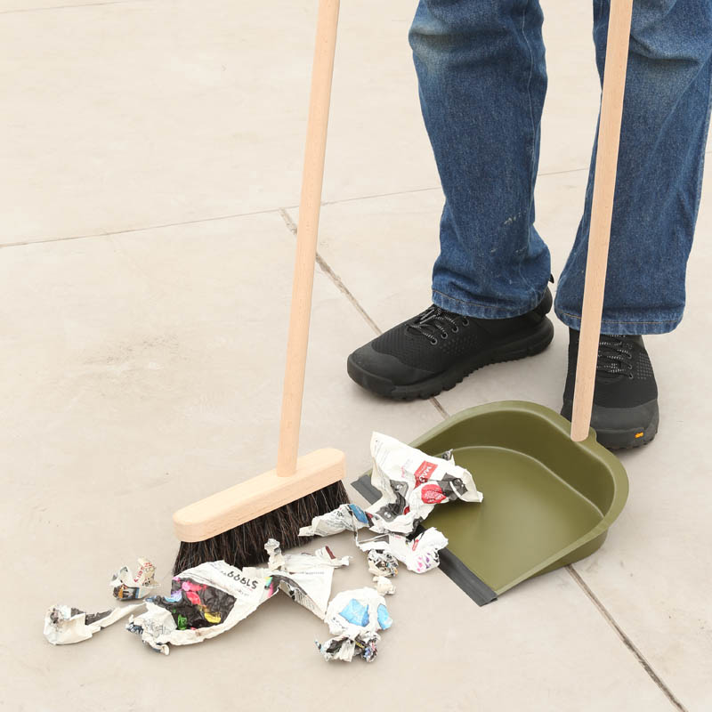 DUSTPAN & BROOM OLIVE DRAB