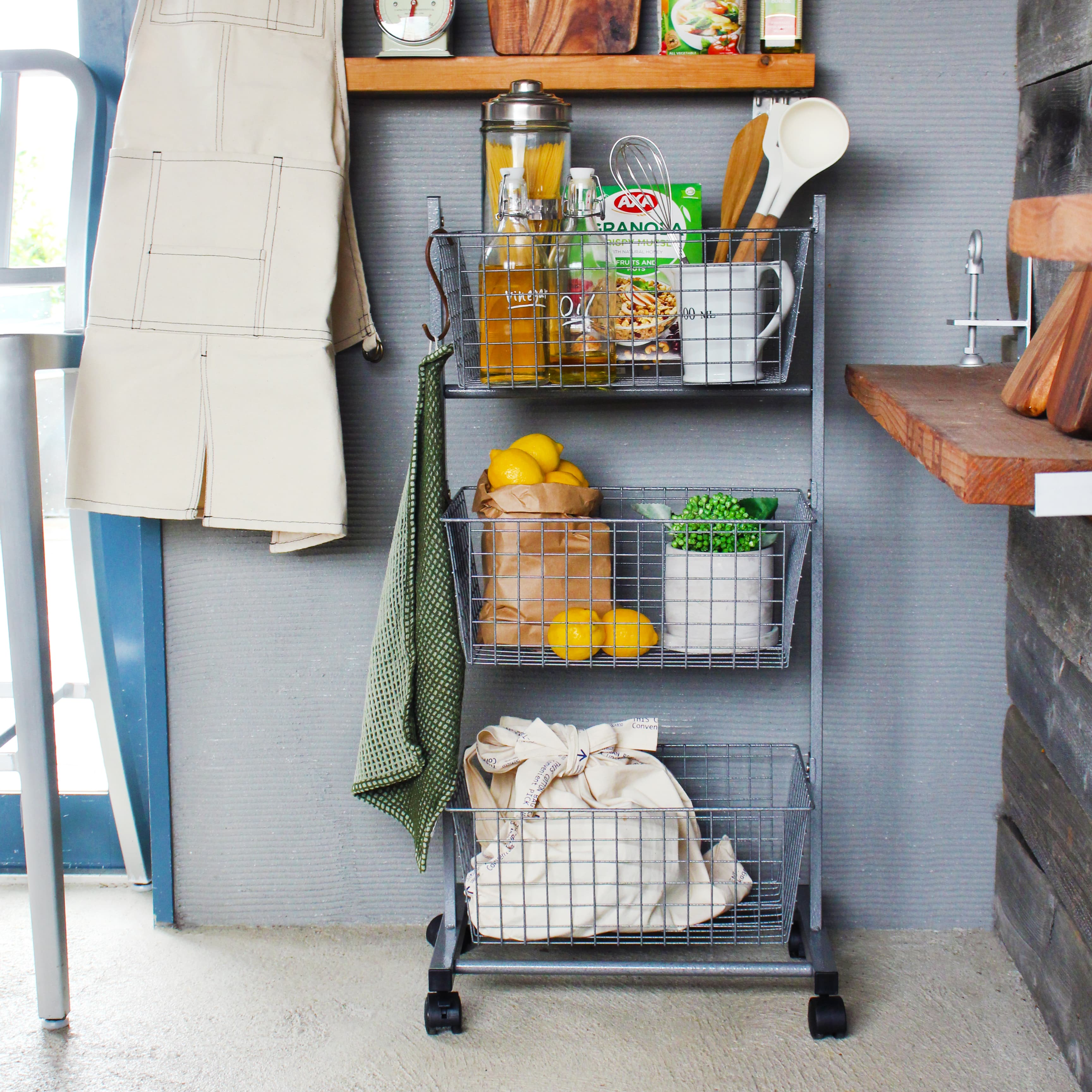 WIRE RACK WITH CASTORS HAMMERTONE GRAY