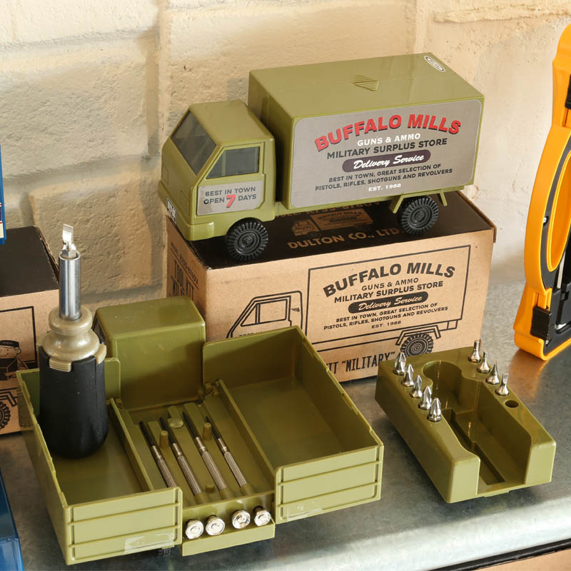 TOOL KIT "MILITARY"