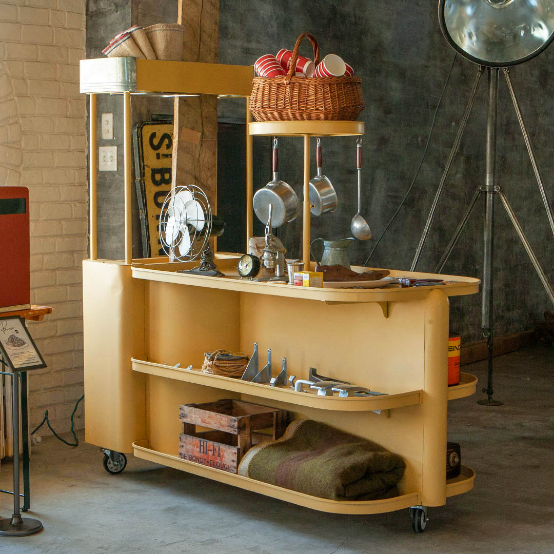 STORE WAGON