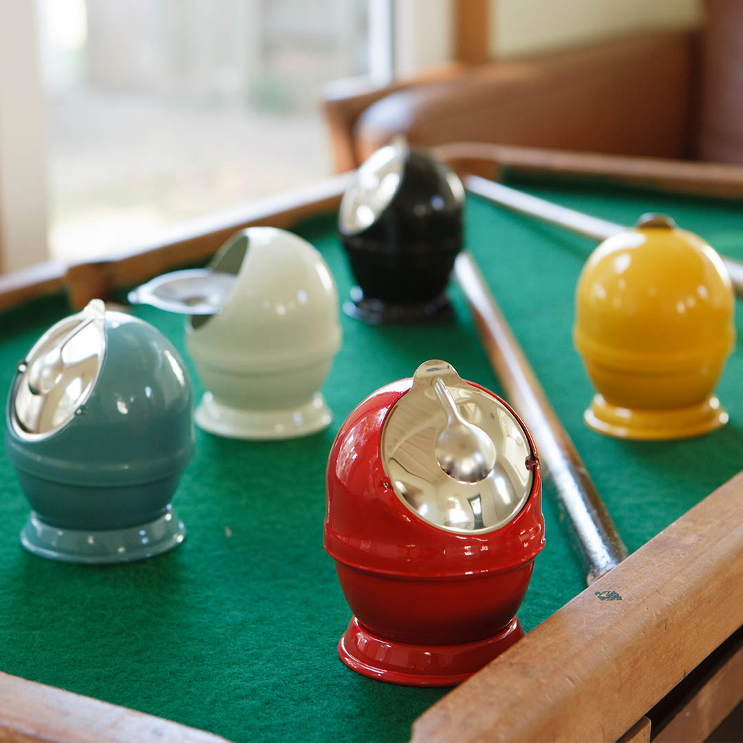 ASHTRAY EYEBALLS RED