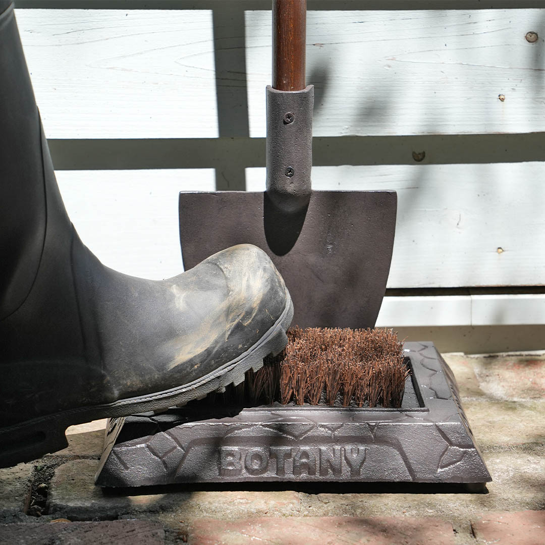 IRON BOOTS BRUSH SHOVEL