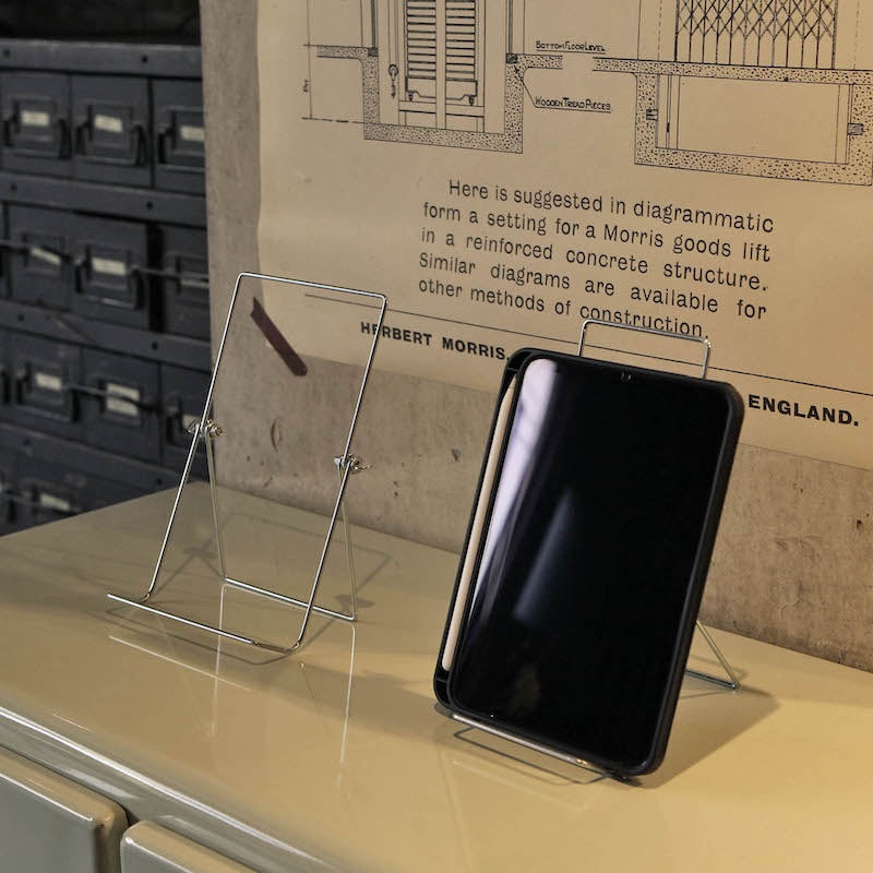 DESKTOP WIRE STAND M