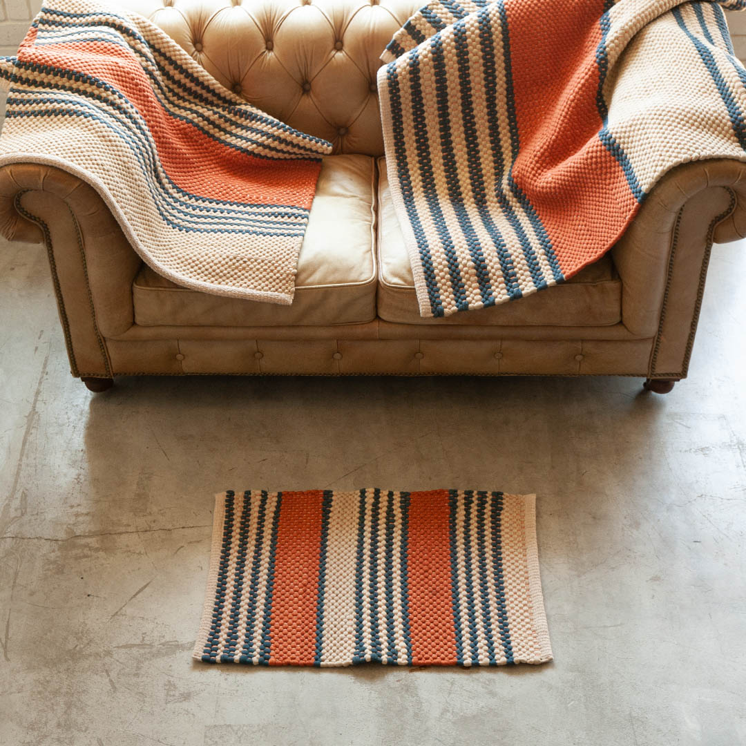COTTON CHINDI MAT TERRACOTTA/NAVY 500×750