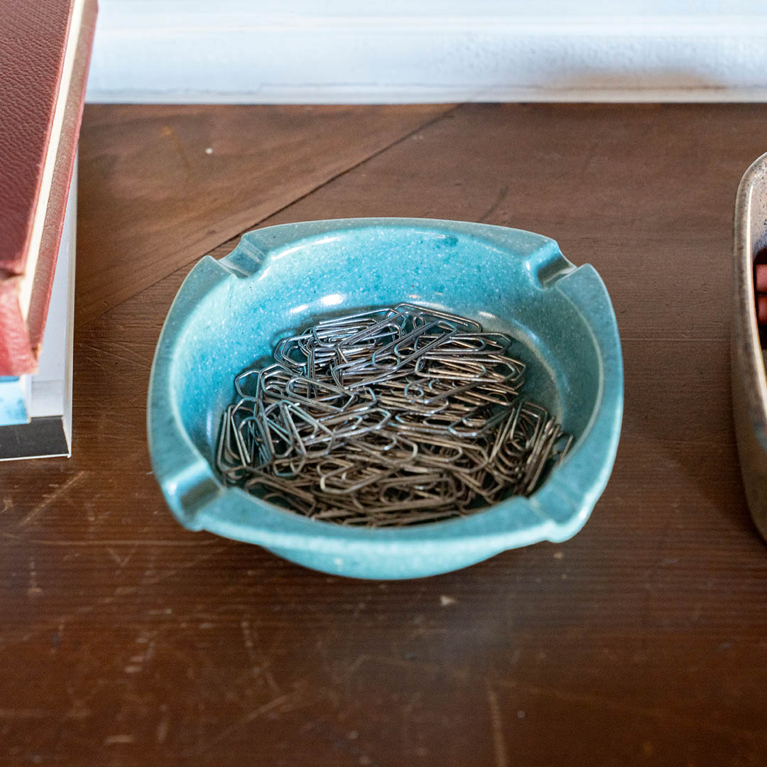 MIXED MELAMINE ASHTRAY BLUE