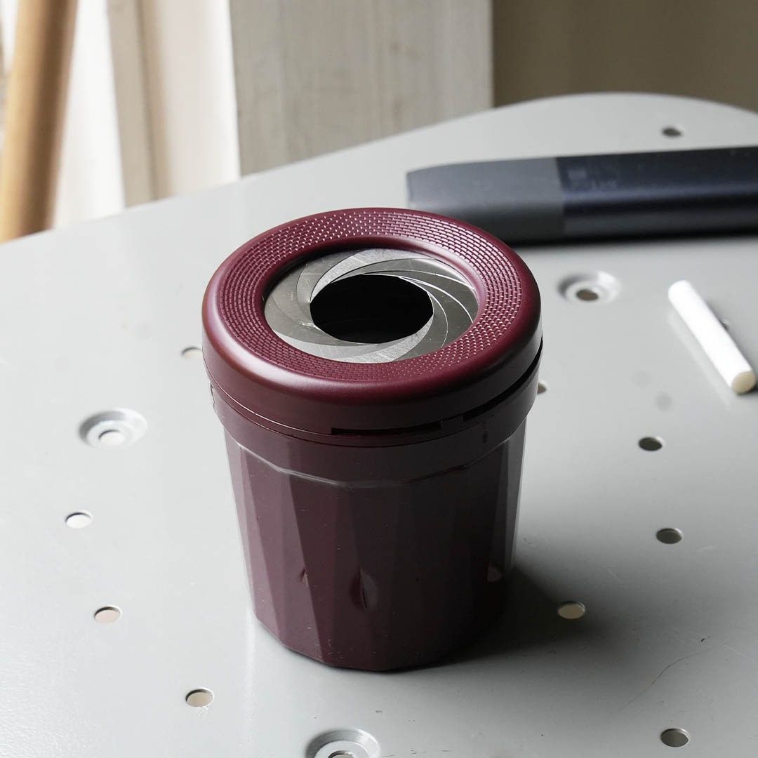 ASHTRAY FOR E]CIGARETTES MAROON