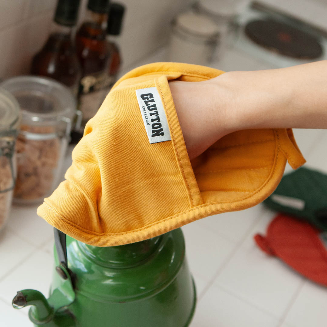 GLUTTON2 POT HOLDER YELLOW