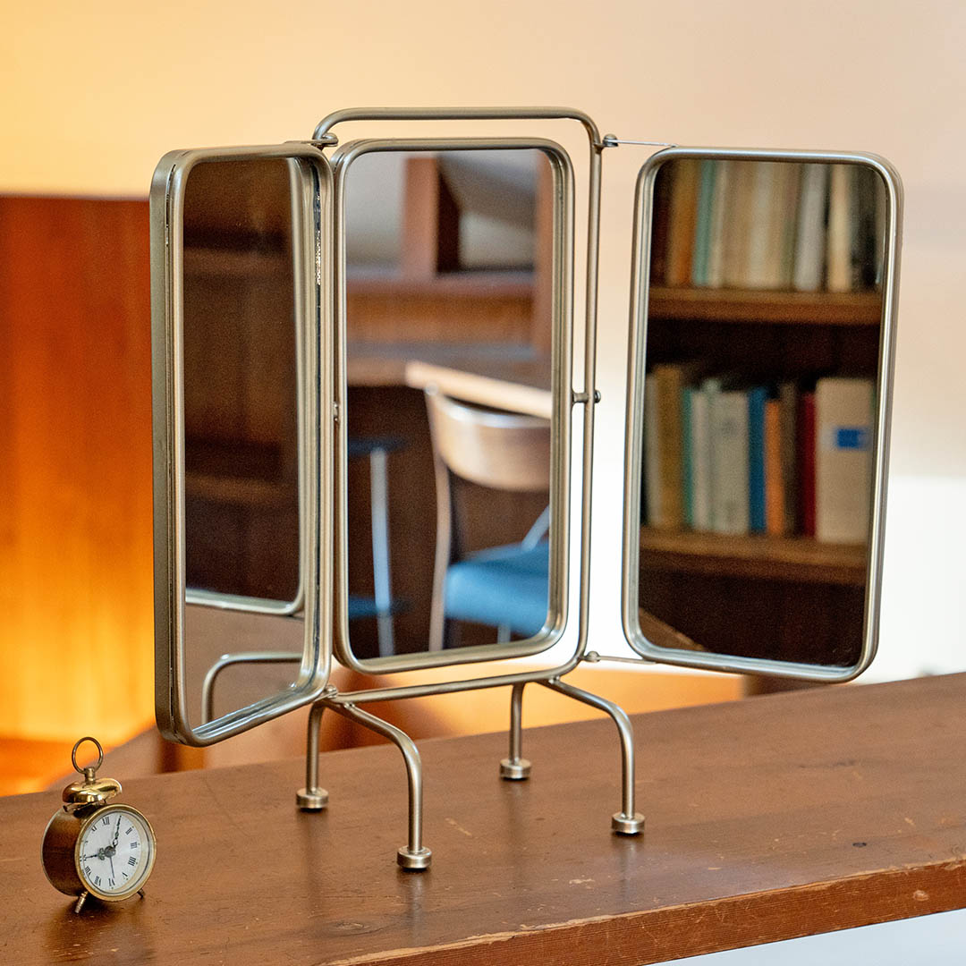 TABLETOP 3 SIDED MIRROR