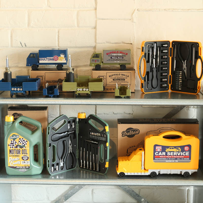 TOOL KIT "MOTOR OIL"