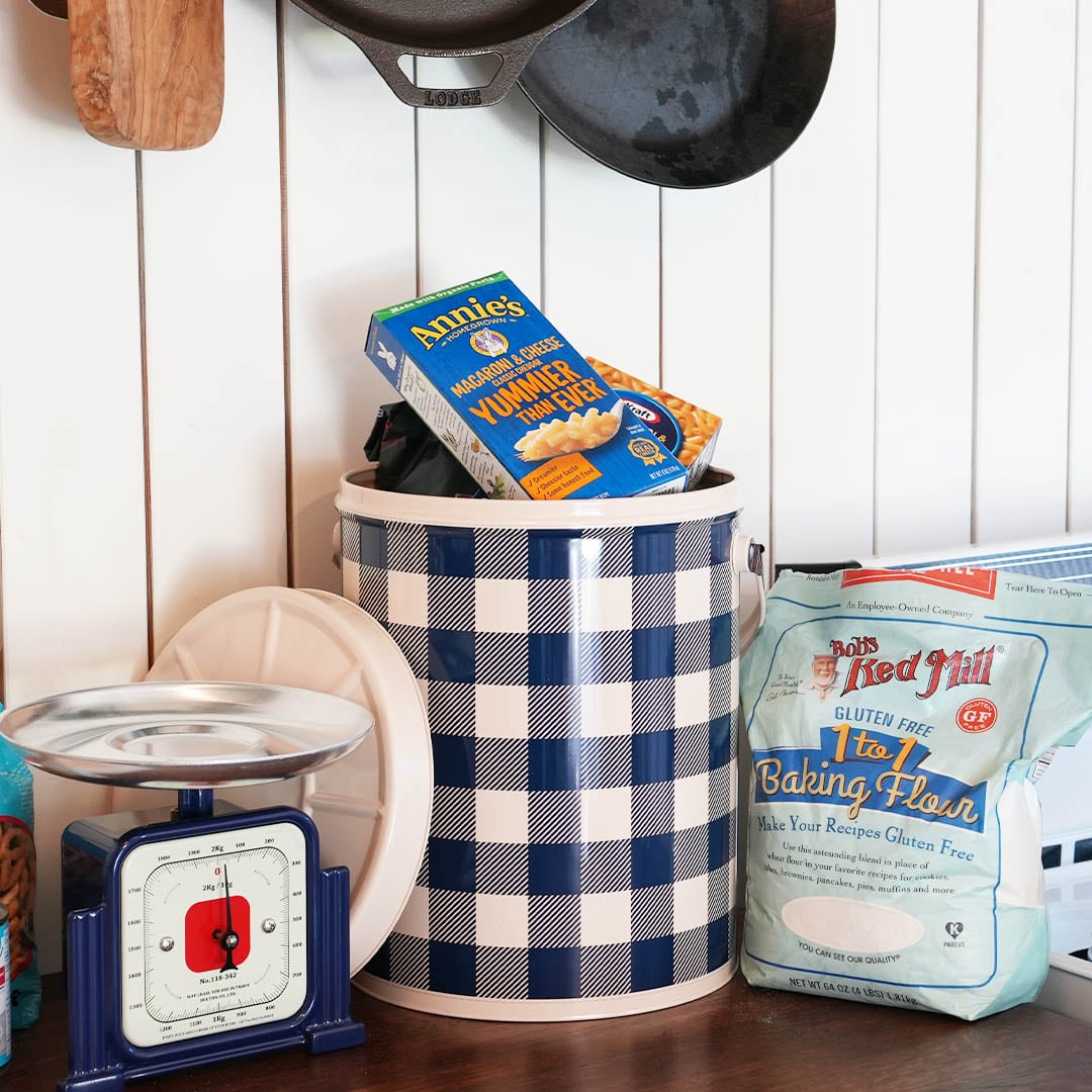 TIN BASKET ROUND BLUE