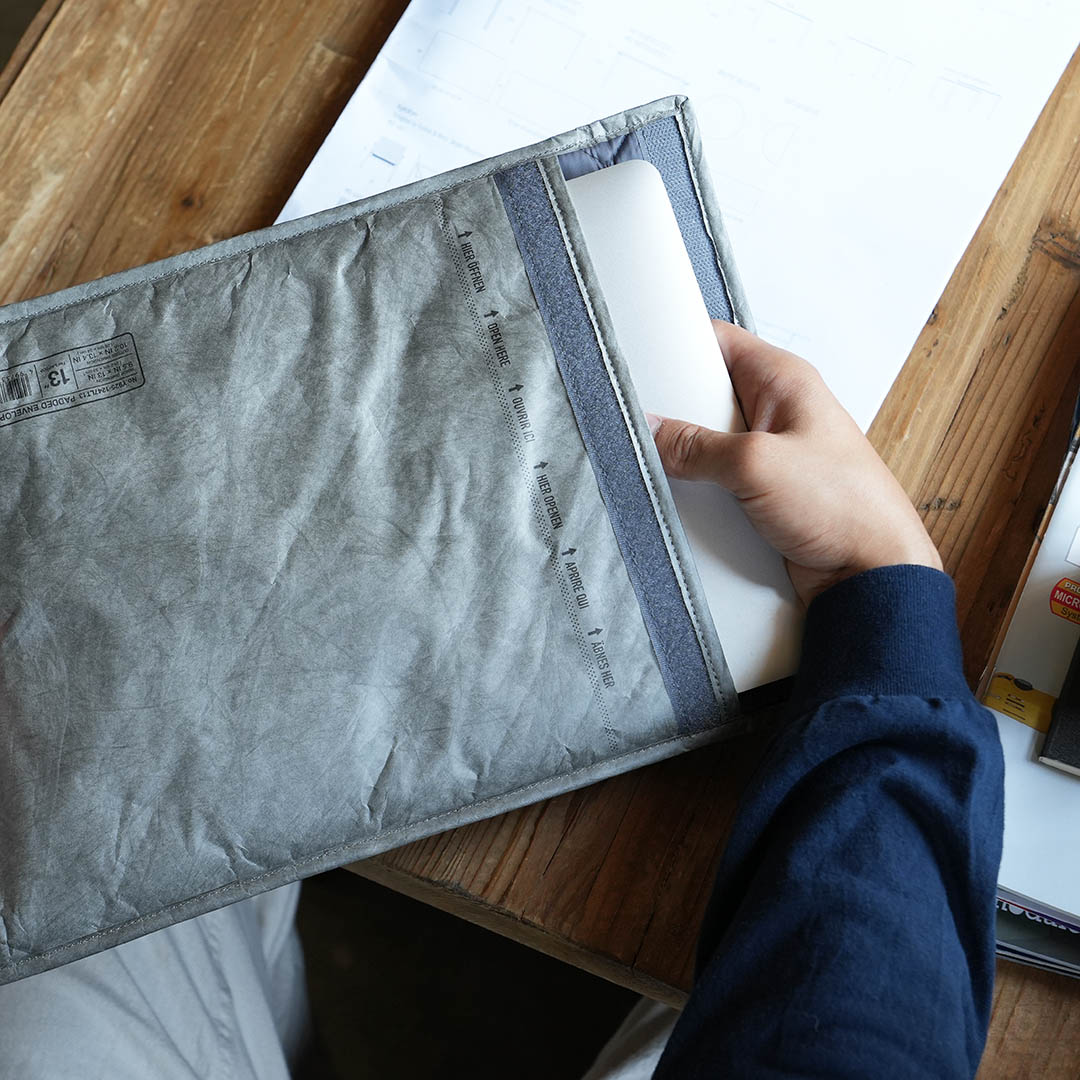 PADDED ENVELOPE BAG FOR "13 INCH LAPTOP" GRAY