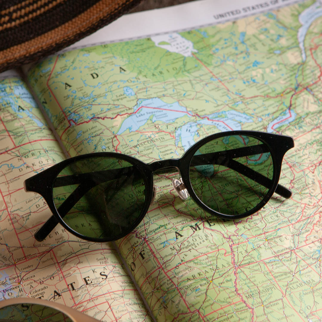 GLASSES WITH COLOR LENS BLACK/GREEN