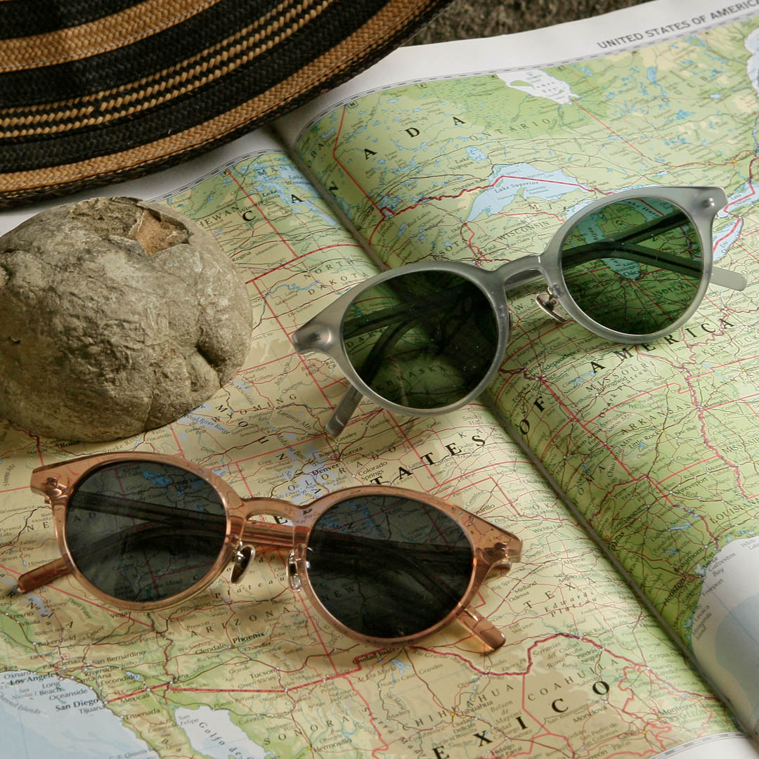 GLASSES WITH COLOR LENS BLUE/GREEN