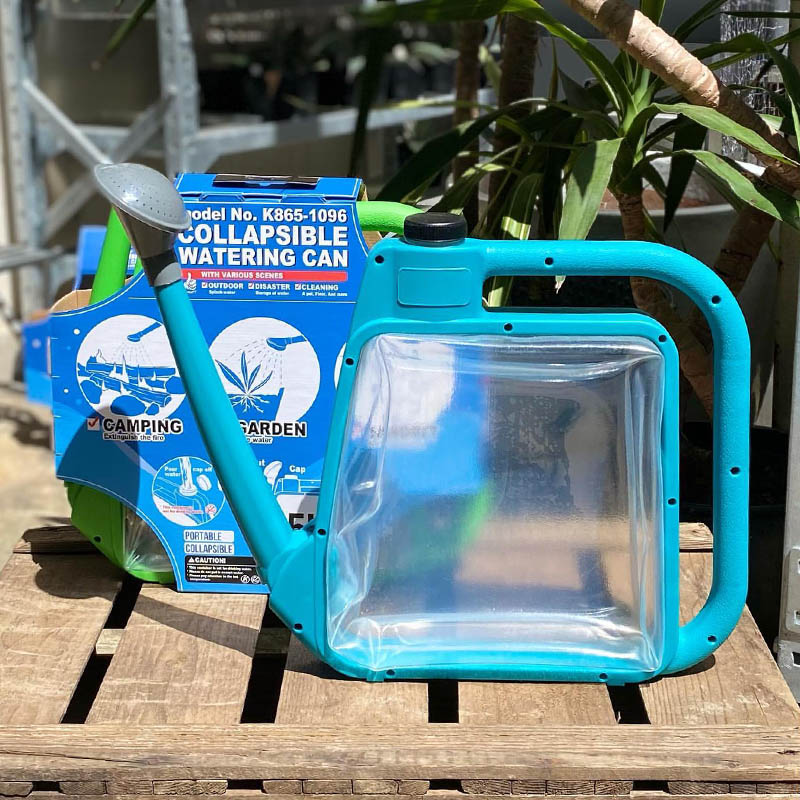 COLLAPSIBLE WATERING CAN ADONIS BLUE