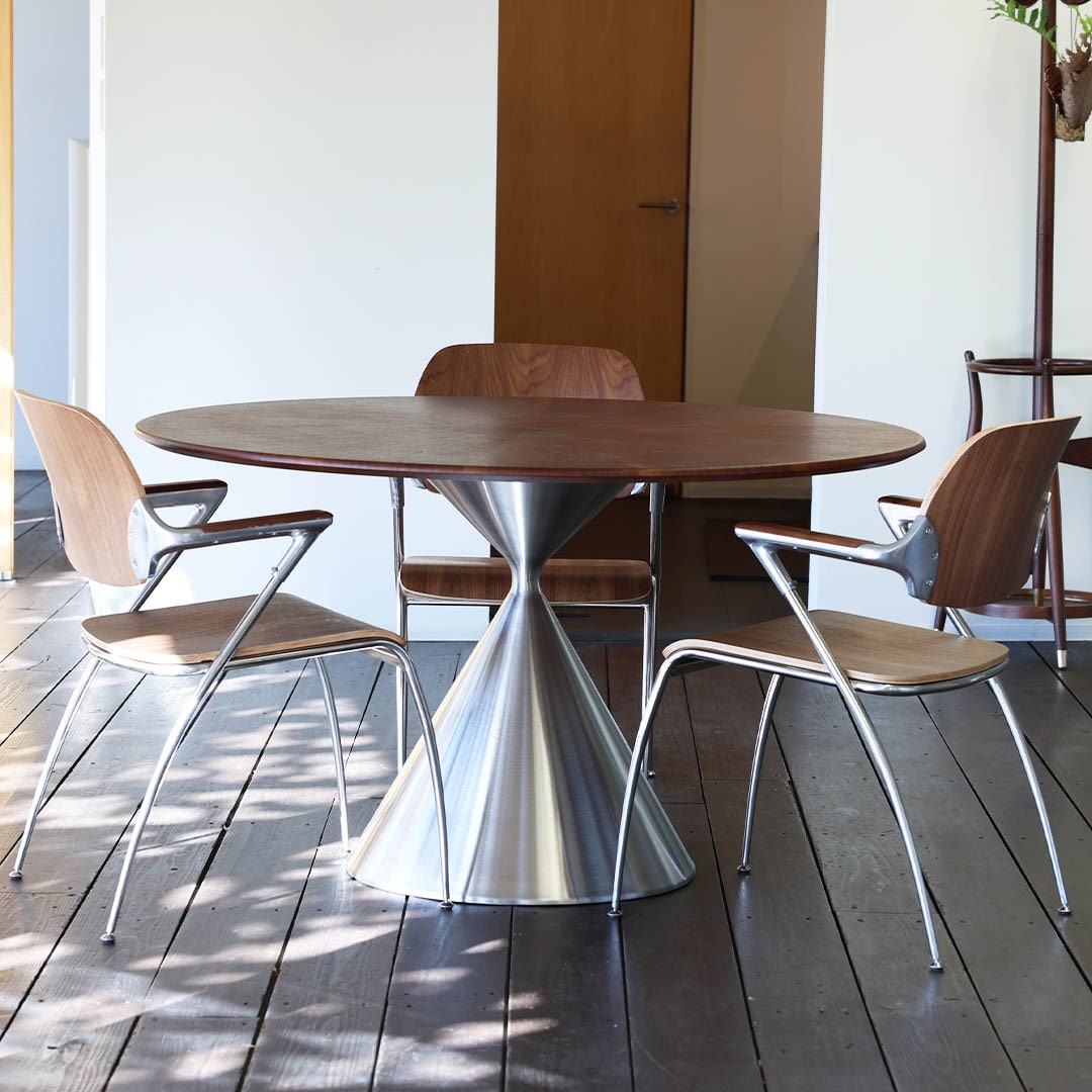 ROUND RADIATE DINING TABLE 1150