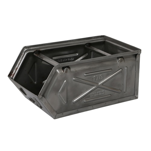 PARTS STOCKER RAW