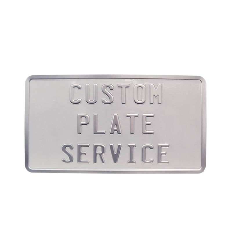 EMBOSS HOUSE PLATE TRIPLE WHITE/SILVER