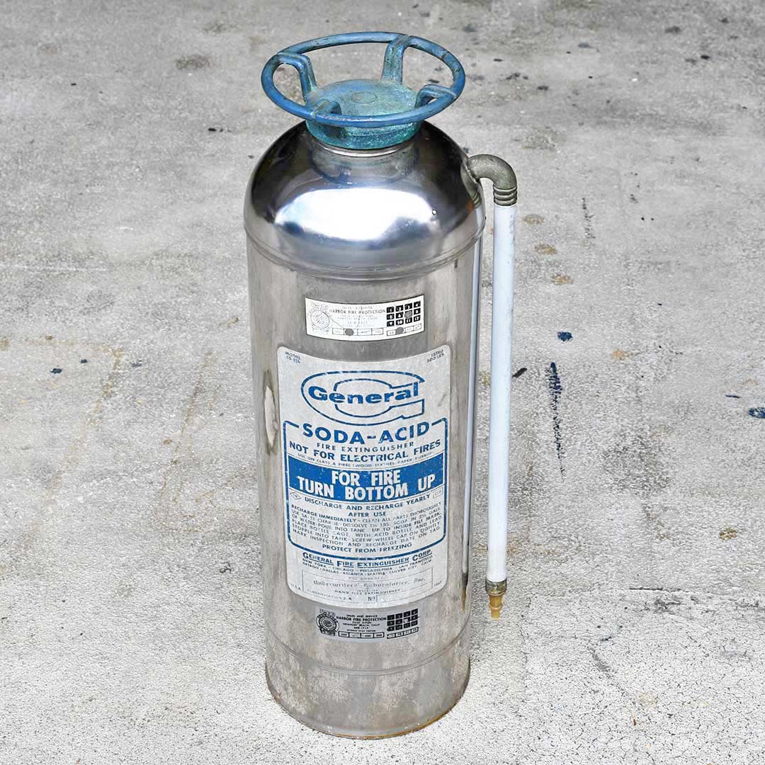 VINTAGE GENERAL FIRE EXTINGUISHER