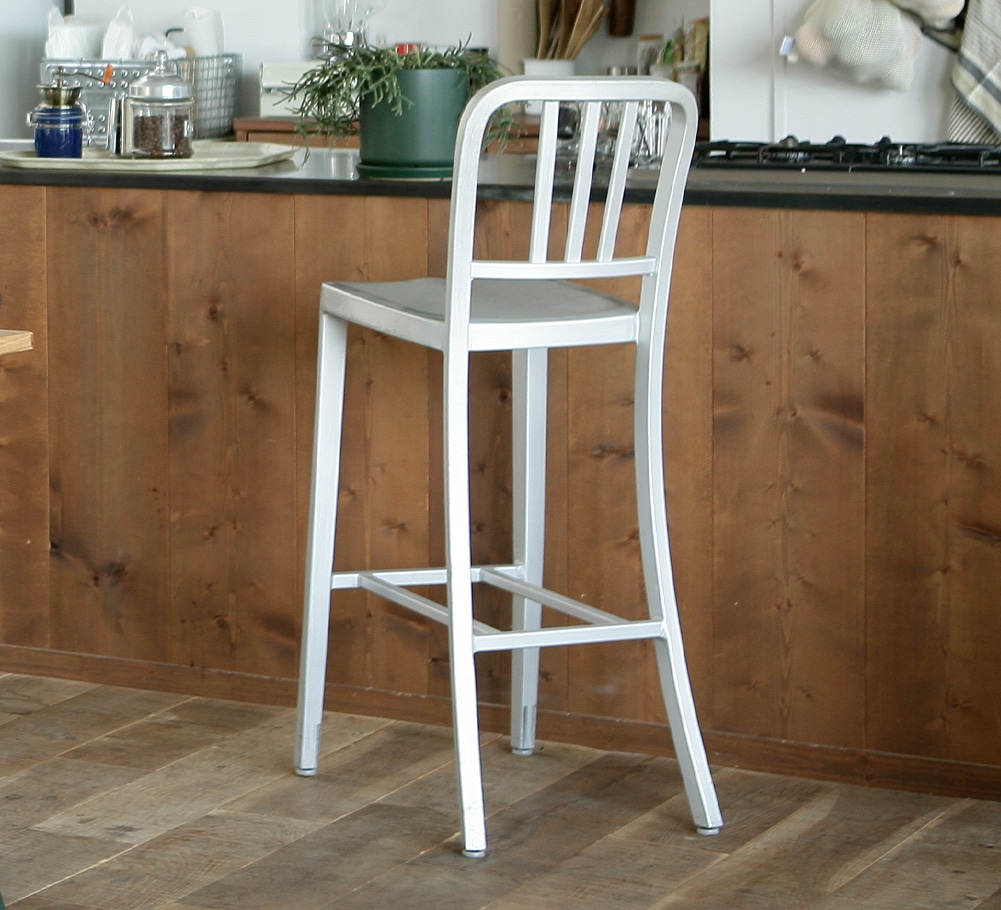 ALUMINUM BAR STOOL