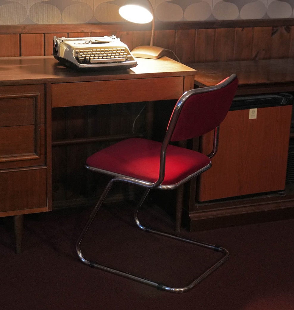 ALUMINUM CAFE CHAIR BLACK